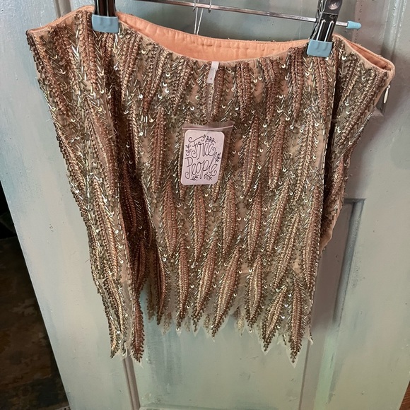 Free People Dresses & Skirts - Stunning sequin skirt by Free People. New and in perfect condition. Gorgeous.